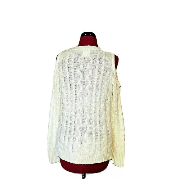 Hippie Rose Sweater Women Size Medium Ivory Cold Shoulder Cable Knit Sid… - Picture 3 of 7